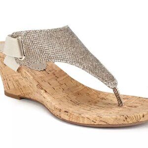 Sandalias de cuña White Mountain Gold